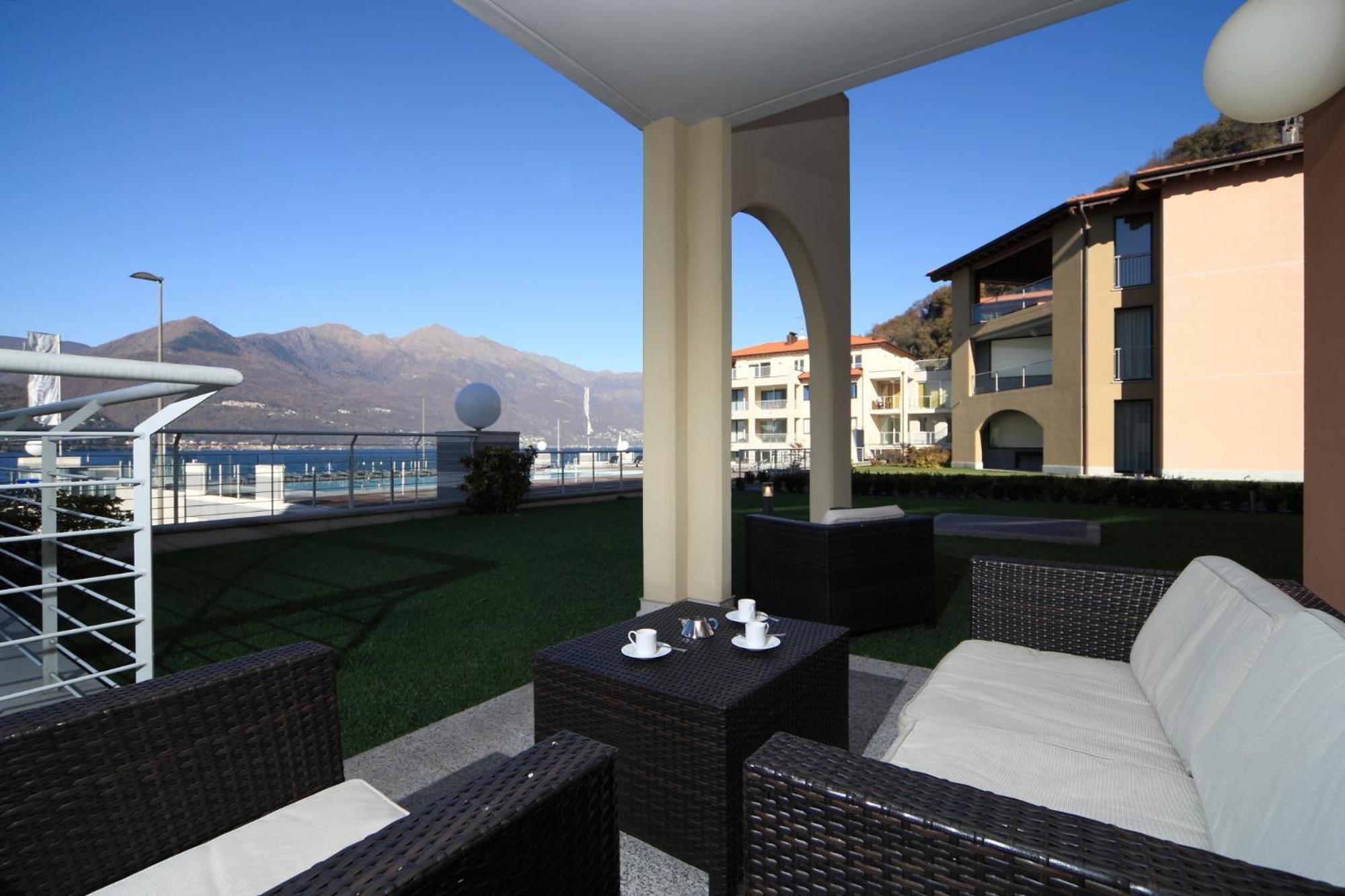 Golfo Gabella Lake Resort Maccagno Exteriér fotografie