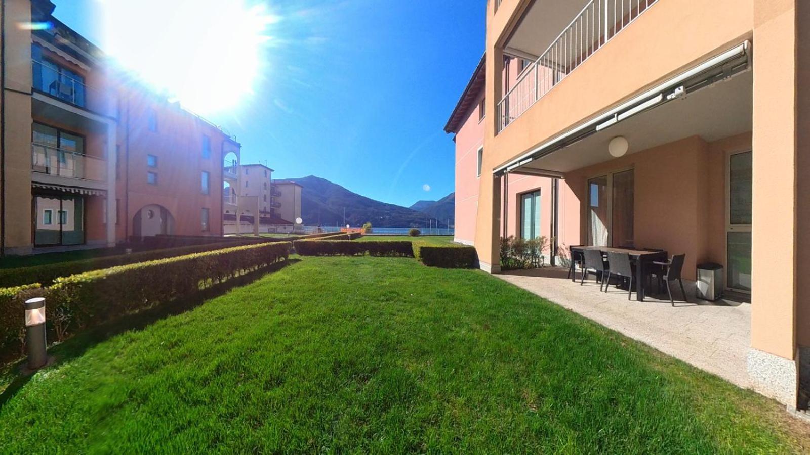 Golfo Gabella Lake Resort Maccagno Exteriér fotografie